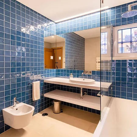 Bicuda By Nook Cascais